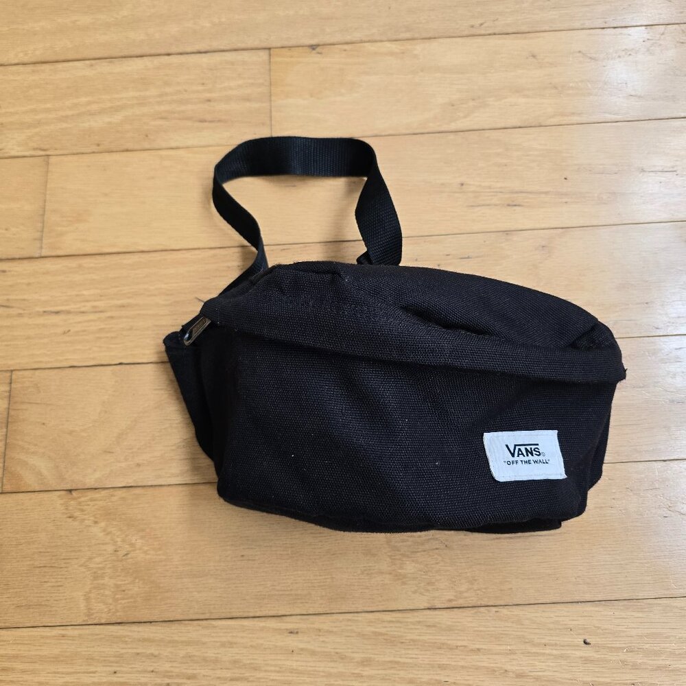 Vans | Uni black nylon sporty small crossbody bag